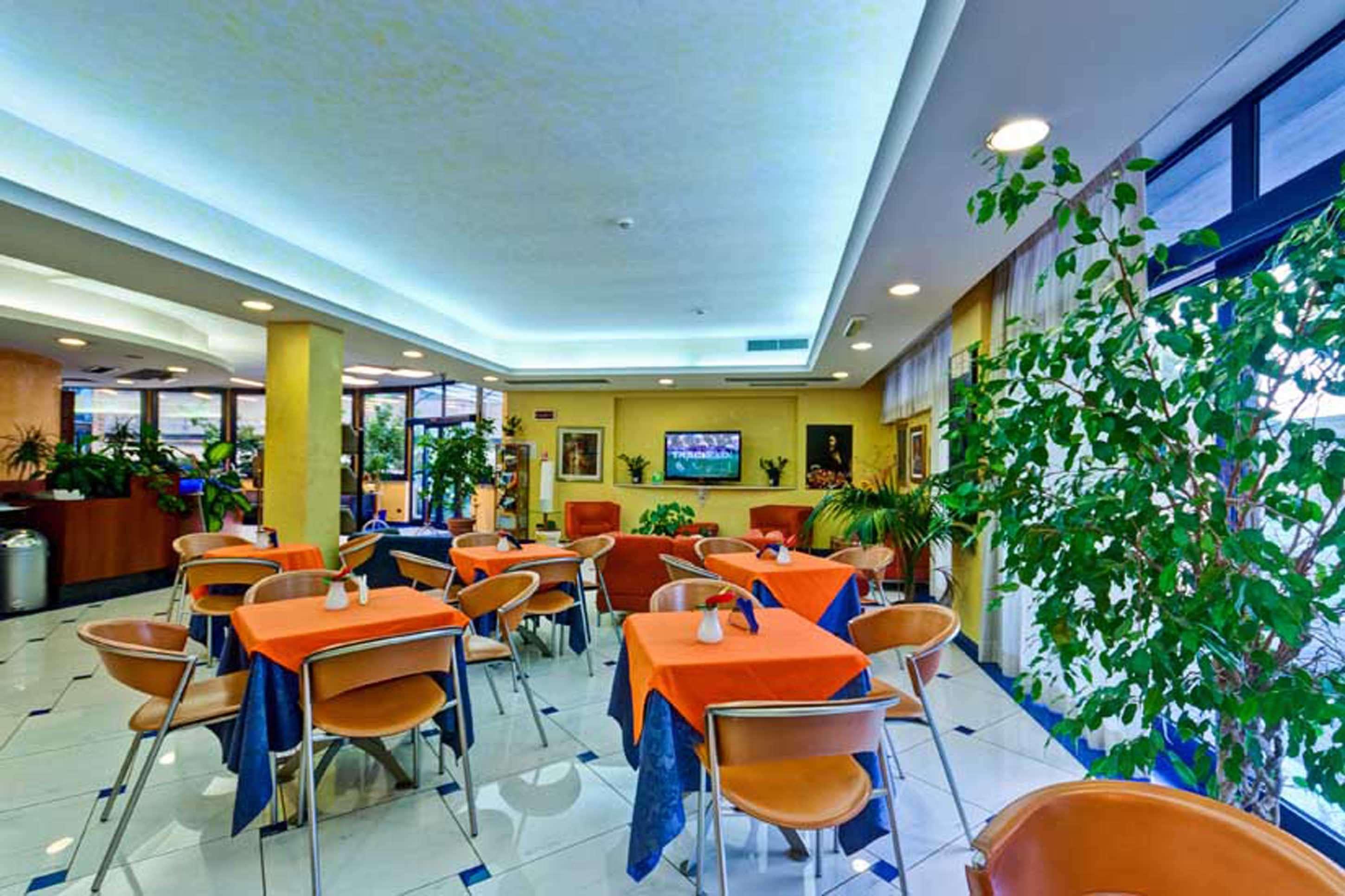 Best Western Blu Hotel Roma Exterior photo